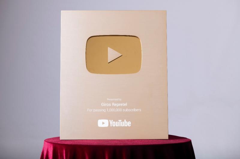 Placa de oro de YouTube.